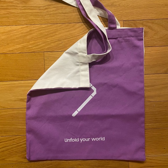 K-pop BTS x Samsung official merchandise - Picture 3 of 5